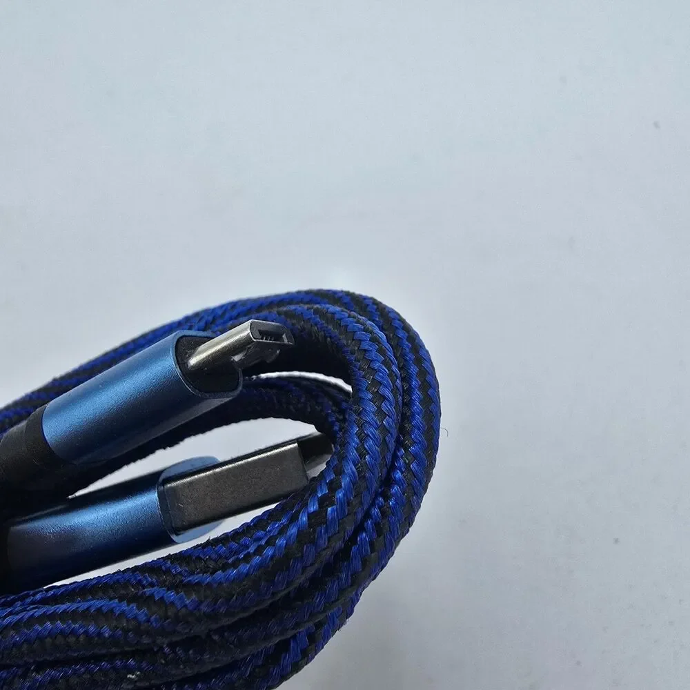 Wireless Gear 6 ft micro usb sync and charge cable. Fabric material.
